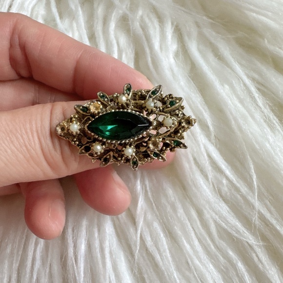 Ring - Picture 3 of 3